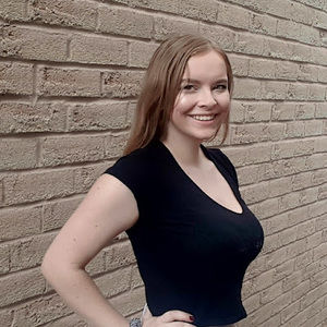 Meet your Posher, Simone